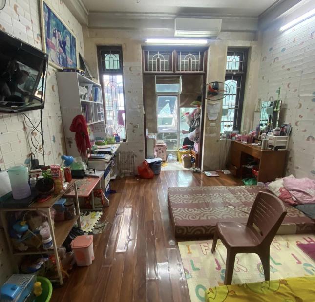 Bán nhà Hoàng Hoa Thám, 33m x 7 tầng, lô góc 2 thoáng, đường ô tô đỗ. Giá 4,7 tỷ