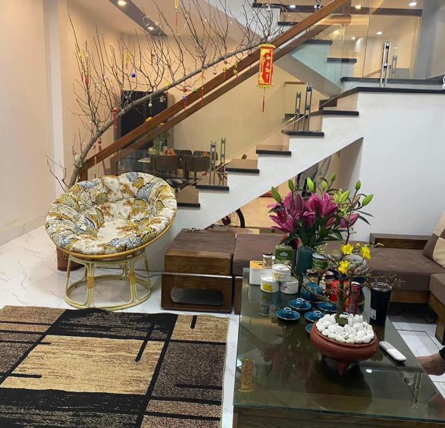 BÁN NHÀ 3 TẦNG MỚI ĐẸP NGÕ 13 CAO XANH,P.CAO XANH. DT:45M2 GIÁ RẺ !!!