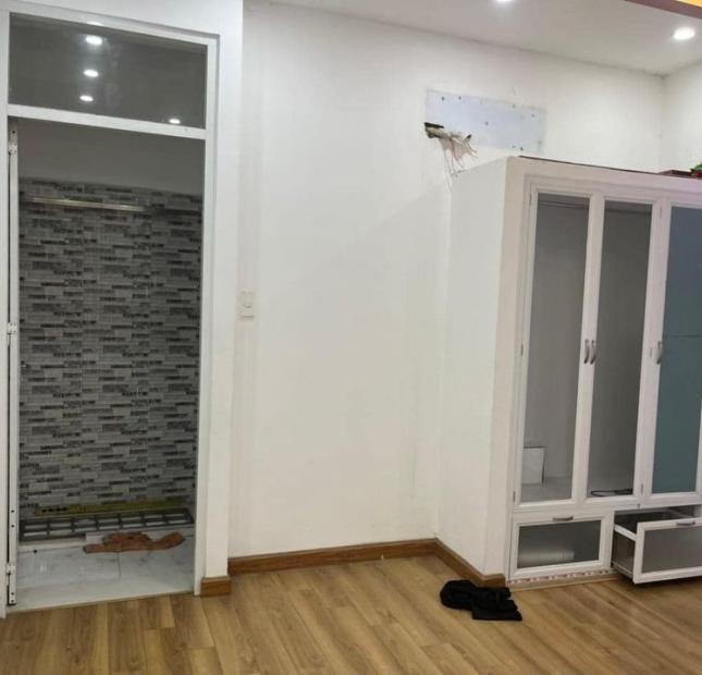 SIÊU PHẨM - 4 TẦNG - 4x12M - HẺM XE HƠI TRÁNH NHAU - CHỈ NHỈNH 4 TỶ
