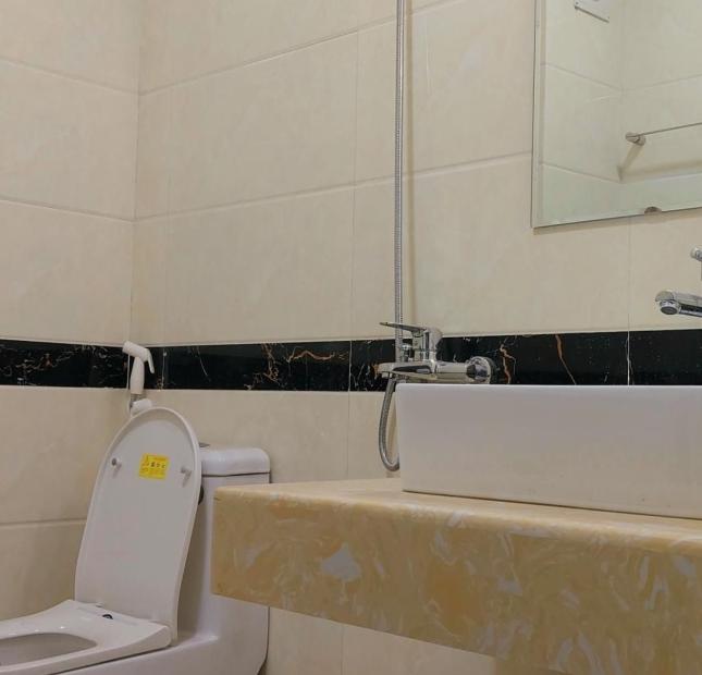Phân Lô Hai Bà Trưng, Ô TÔ tránh đỗ trước nhà, vỉa hè DT 50m2x 4 tầng giá 10 tỷ 5.