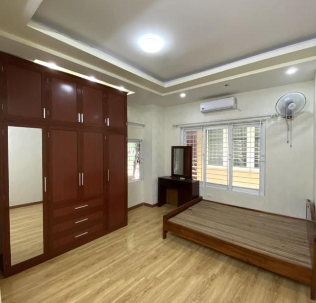 Phân Lô Hai Bà Trưng, Ô TÔ tránh đỗ trước nhà, vỉa hè DT 50m2x 4 tầng giá 10 tỷ 5.