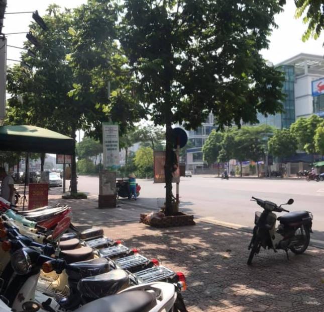 Bán nhà phố mặt phố Ô Chợ Dừa, vỉa hè rông, thông số đẹp, kinh doanh đỉnh,  62m, 5 tầng thang máy
