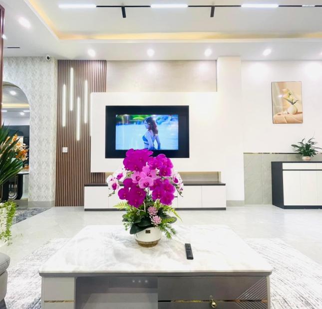 Bán nhà 3 tầng MT đường D33 KDC Hồng Loan . Sổ hồng . Giá rẽ