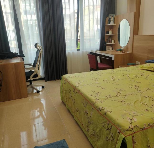 Bán nhà mặt phố Nghi Tàm, Tây Hồ 5 tầng diện tích 45m2 giá 22.5 tỷ