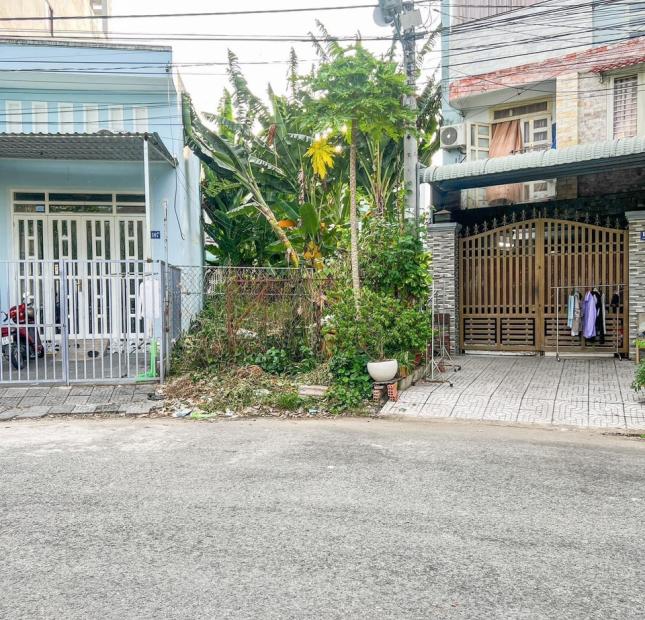 Bán nền 2 MT đường số 12 và 12A khu biệt thự CK . Giá rẽ
