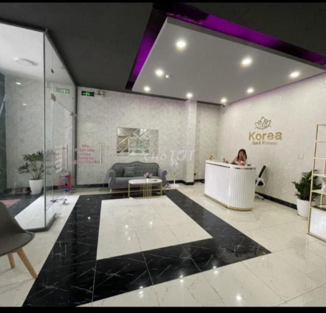 Sang nhượng spa Huỳnh Tấn Phát, Quận 7, DT 250m2