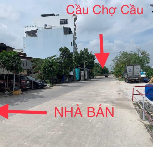 bán căn nhà 2 mặt tiền đường sông 16m (mt trước) của Dự án Tham Lương- Bến Cát - Rạch Nước Lên