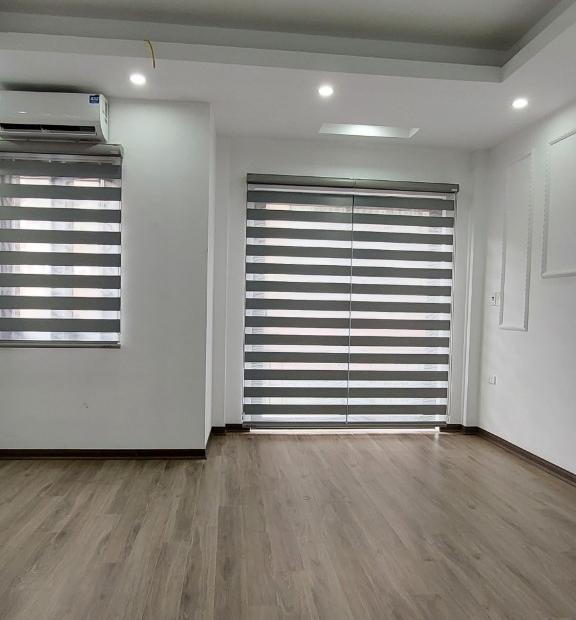 Cần bán nhà 32m2x5T tại Quang Tiến-Nam Từ Liêm, gần Vinhome Đại Mỗ, cách Mỹ Đình 2km. LH 0984672007