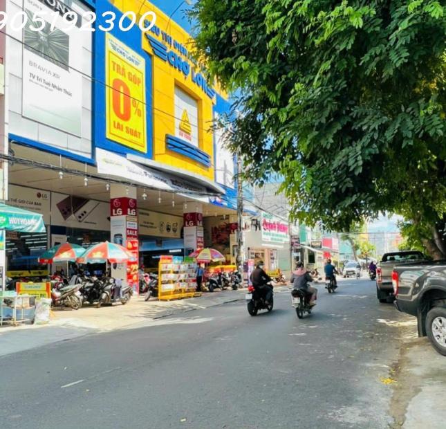 NHÀ PHỐ KON TUM, ĐƯỜNG HOÀNG VĂN THỤ 4,1M  NGANG  (NỞ HẬU 4.4) X 56M, GIÁ 7,7 TỶ