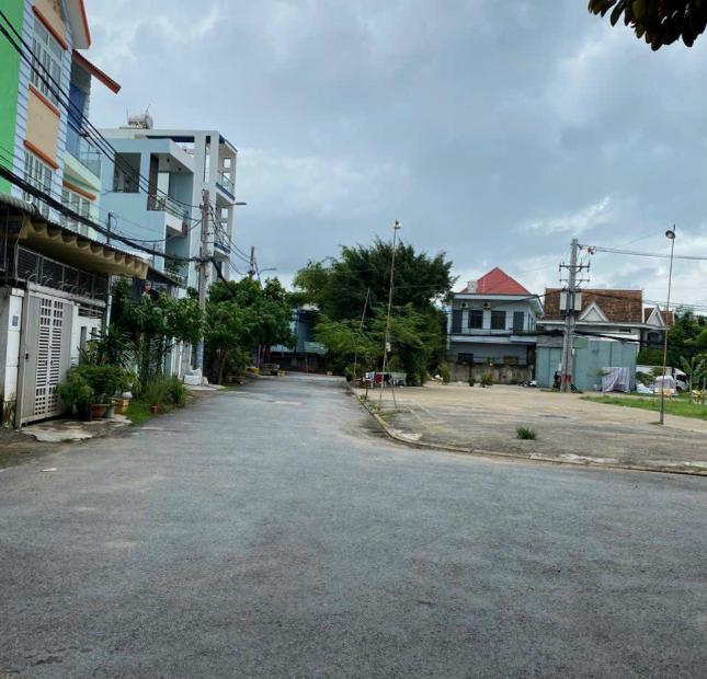Lô đất VIP ven sông Hiệp Bình Chánh, DT 153m2 (8.1 x 18 nở hậu) giá 10,2 tỷ