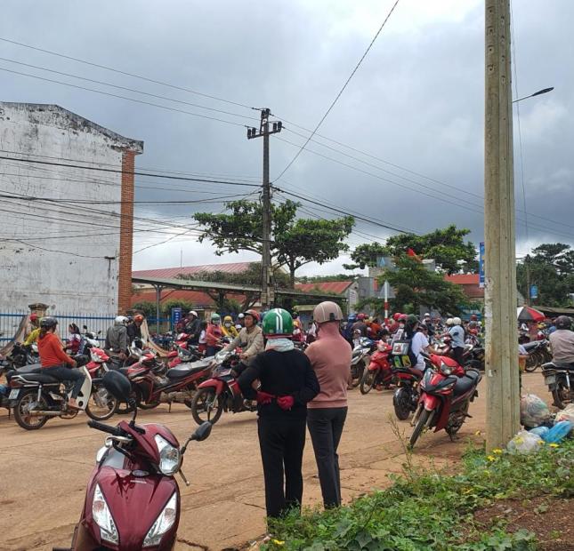 Bán đất thổ cư khu hành chính Phú Lộc Krông Năng giá 650 triệu