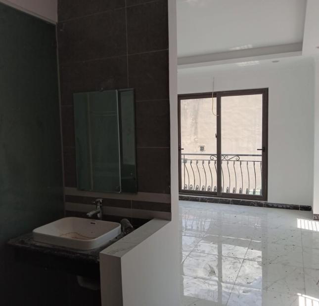 LÔ GÓC - NGAY MẶT NGÕ BẠCH ĐẰNG - HAI BÀ TRƯNG - 31M2X 5TX 4.6 tỷ  CÓ THỂ KINH DOANH NHỎ - GIÁ RẤT