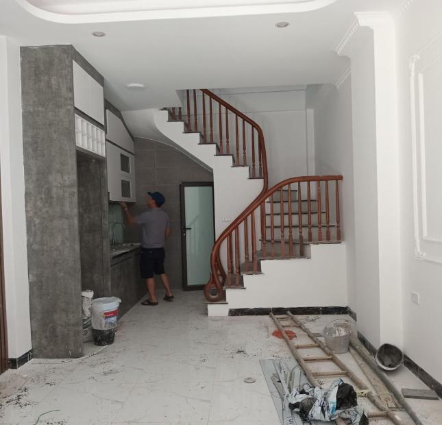 LÔ GÓC - NGAY MẶT NGÕ BẠCH ĐẰNG - HAI BÀ TRƯNG - 31M2X 5TX 4.6 tỷ  CÓ THỂ KINH DOANH NHỎ - GIÁ RẤT