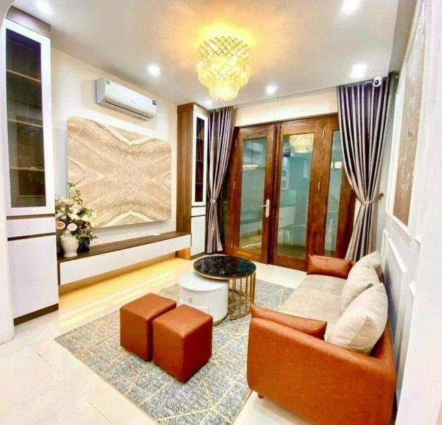 Nhà mới đẹp ở luôn Khương Trung, cách ô tô 20m : 38Mx5T - MT 4M - 4.38 tỷ.