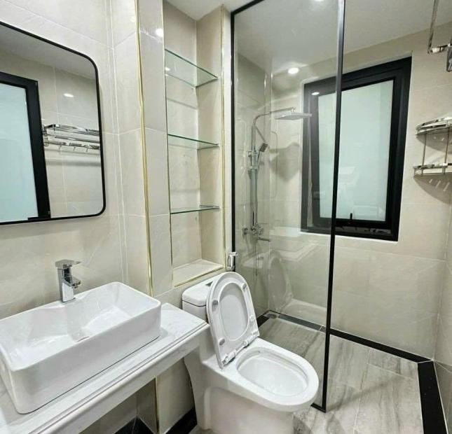 Nhà mới đẹp ở luôn Khương Trung, cách ô tô 20m : 38Mx5T - MT 4M - 4.38 tỷ.