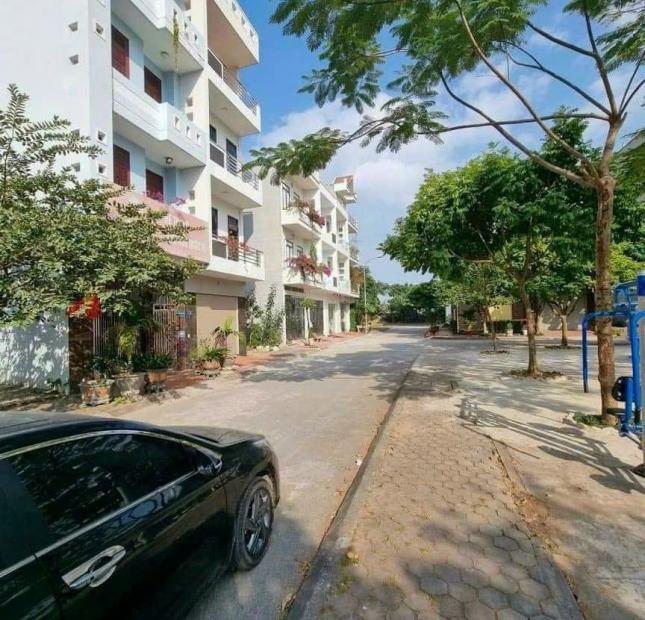 Bán gấp lô 22.83 rẻ nhất khu Vạn Lộc chỉ 2,4 tỷ