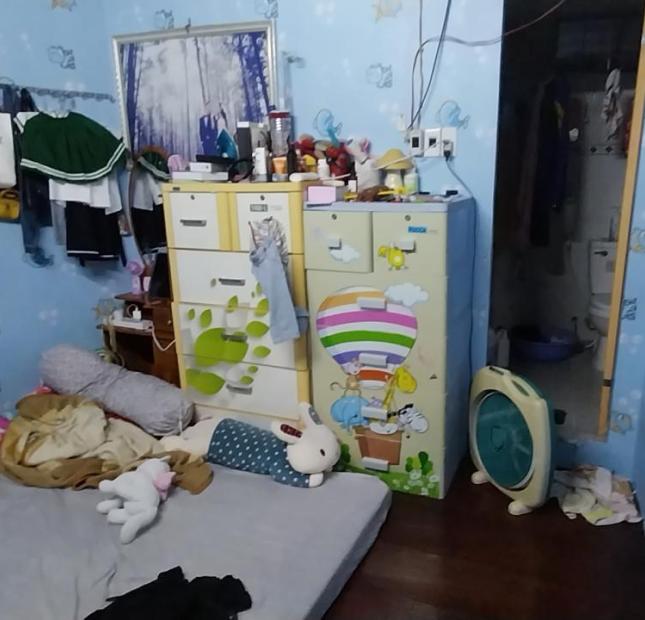 Nhà Đinh Tiên Hoàng gần MT, Góc kiệt 4m, 2 tầng, 1.3x tỷ