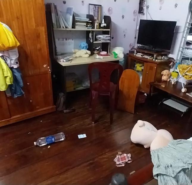 Nhà Đinh Tiên Hoàng gần MT, Góc kiệt 4m, 2 tầng, 1.3x tỷ