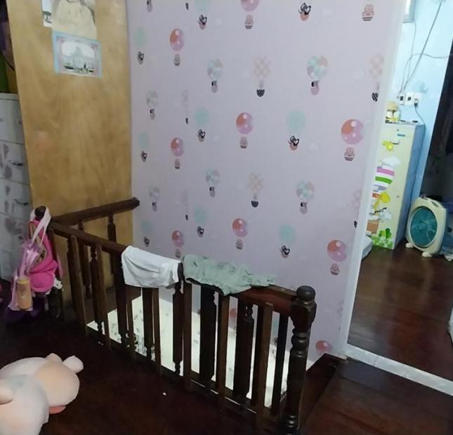 Nhà Đinh Tiên Hoàng gần MT, Góc kiệt 4m, 2 tầng, 1.3x tỷ