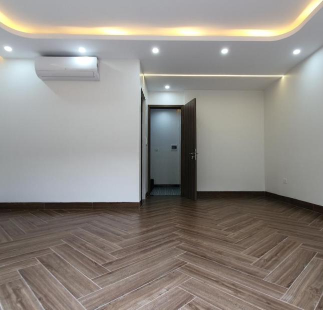 Bán nhà đẹp Ngõ 43 Chùa Bộc 40m2, 6T thang máy, MT4.6m sát trường Thủy Lợi