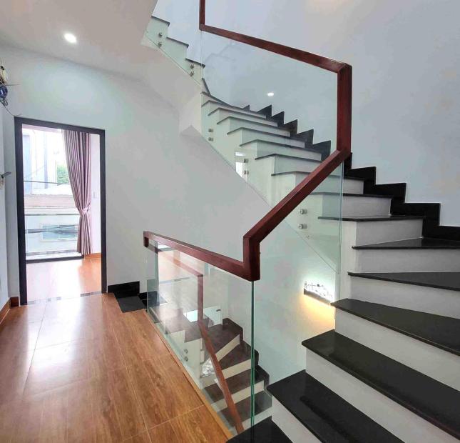 Bán Gấp Nhà Gần Ngã Tư Thủ Đức, Bình Thọ, Thủ Đức, 66m2_4.5x16, Hẻm 6m Chỉ Hơn 6 Tỷ_Giá cũ 9 Tỷ