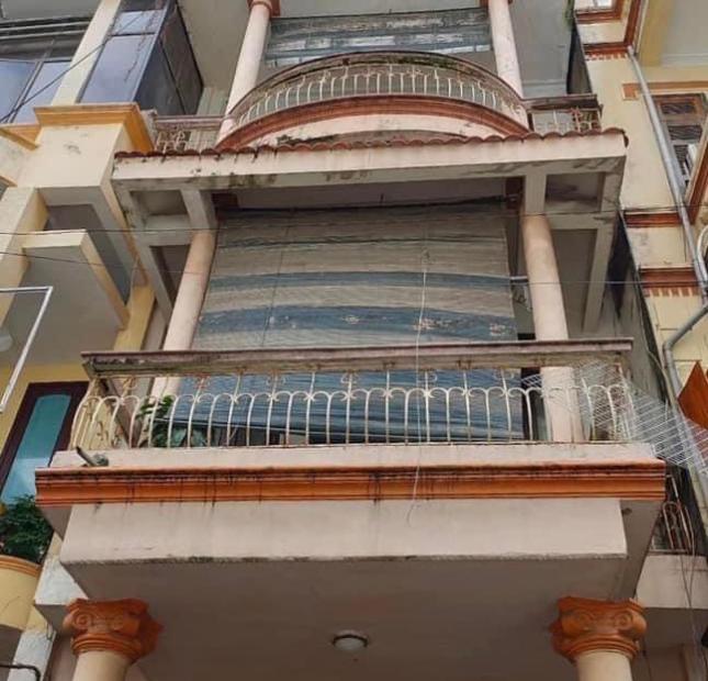 Nhà phân lô, ô tô tránh cực hiếm: Trường Chinh - Giải Phóng