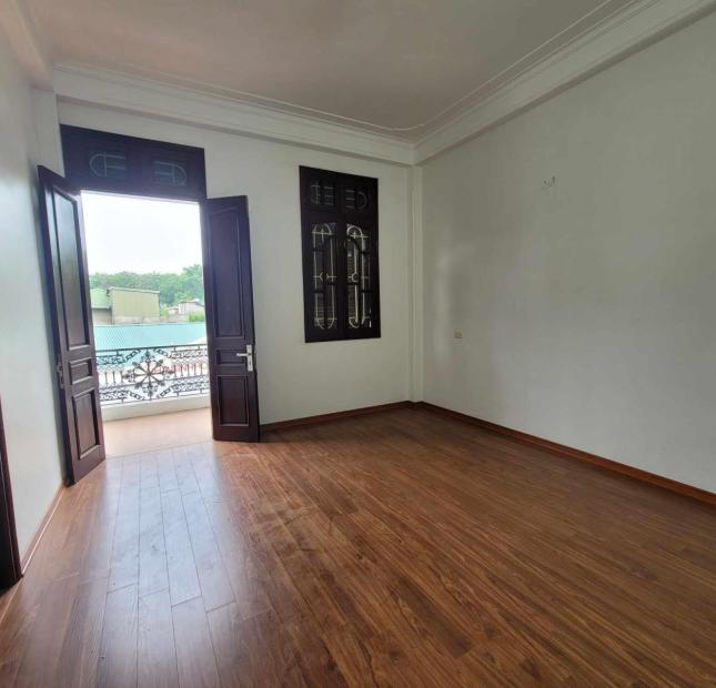 Hoàng Hoa Thám 63m², 5 tầng, MT 6.7m, giá 11.7 tỷ Ba Đình. O94lO7l689