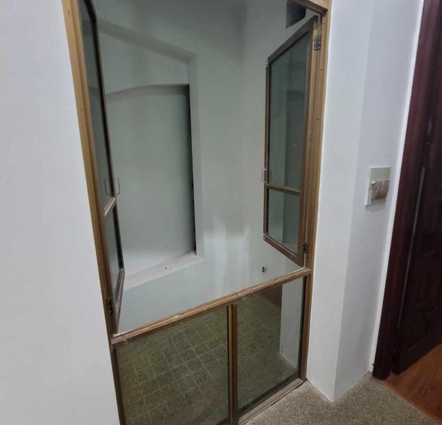 Hoàng Hoa Thám 63m², 5 tầng, MT 6.7m, giá 11.7 tỷ Ba Đình. O94lO7l689