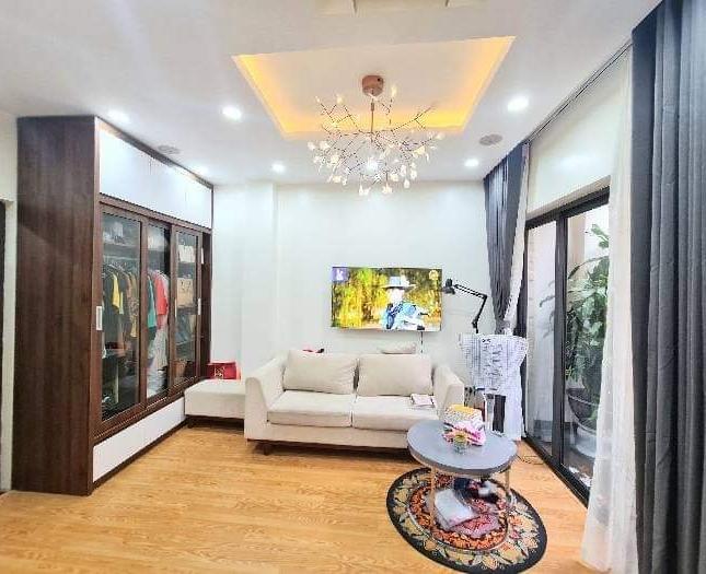 PHỐ THÁI HÀ  40M2 MT5 GIÁ 8.5 TỶ , Ô TÔ TRÁNH - KINH DOANH