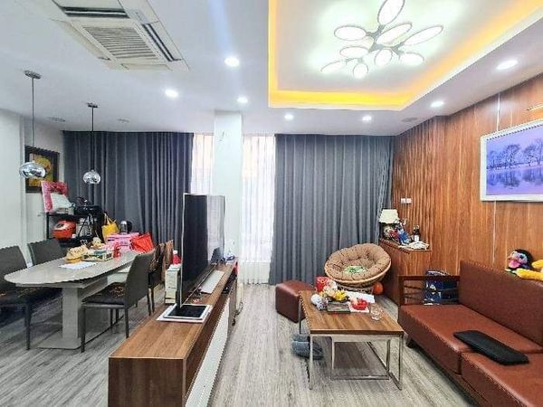 PHỐ THÁI HÀ  40M2 MT5 GIÁ 8.5 TỶ , Ô TÔ TRÁNH - KINH DOANH