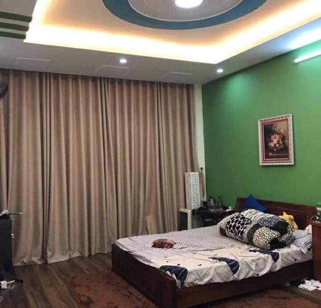 hủ cần bán GẤP nhà MINH KHAI 72m2, 2 ngủ khép kín sang trọng, Ô TÔ ĐỖ NGAY TRƯỚC CỬA