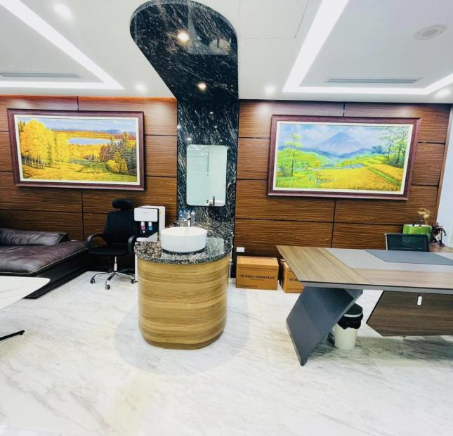 ⭐Tòa Văn Phòng- Mặt ngõ 131 Thái Hà 133m2/ 8Tầng/ MT 6m chỉ 50 Tỷ-Cách Phố 15m⭐