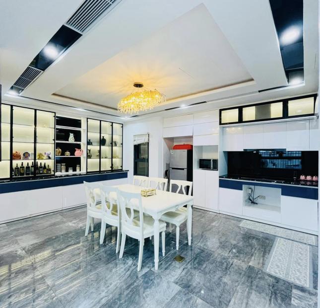 ⭐Tòa Văn Phòng- Mặt ngõ 131 Thái Hà 133m2/ 8Tầng/ MT 6m chỉ 50 Tỷ-Cách Phố 15m⭐