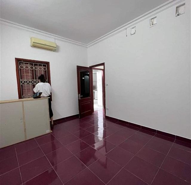 Giáp Nhất - Thanh Xuân, Lô Góc, D.Tích 68m2, 3 Tầng, MT Rộng, Giá 7.6 tỷ