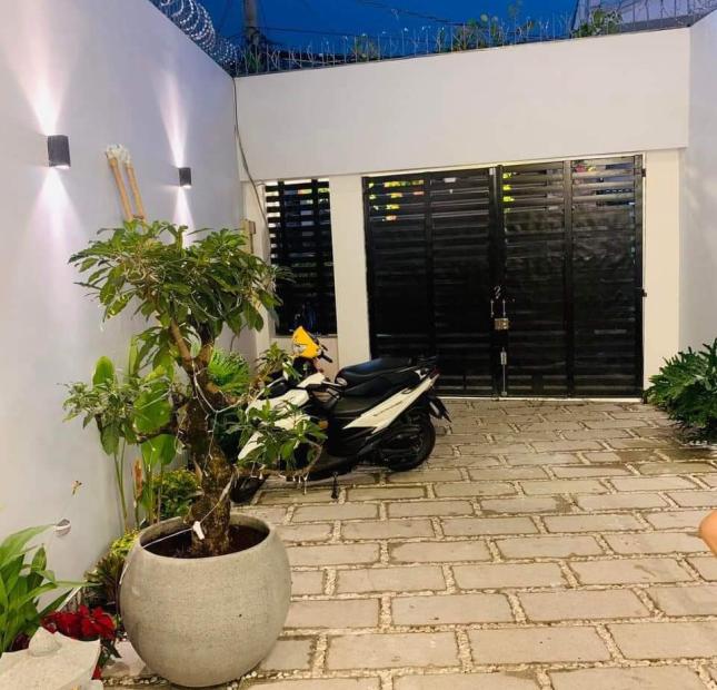 NHÀ 130M2 3 TẦNG XE HƠI ĐẬU TRONG NHÀ, 
4 Phòng Ngũ TẶNG HẾT NỘI THẤT XỊN GIÁ CỰC TỐT hơn 100