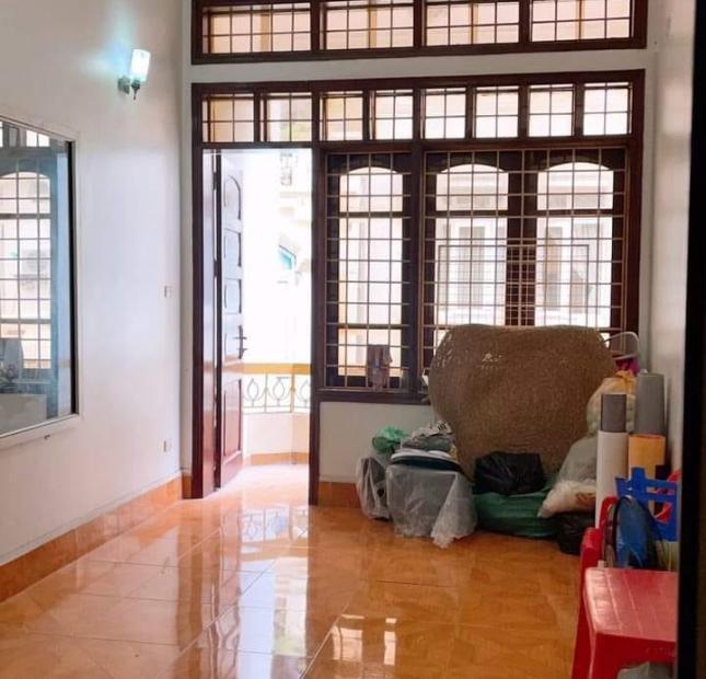 CẦN BÁN NHÀ RIÊNG PHỐ PHỐ THÁI HÀ QUẬN ĐỐNG ĐA 47M, Ô TÔ VÀO TẬN NHÀ NHỈNH 9 TỶ