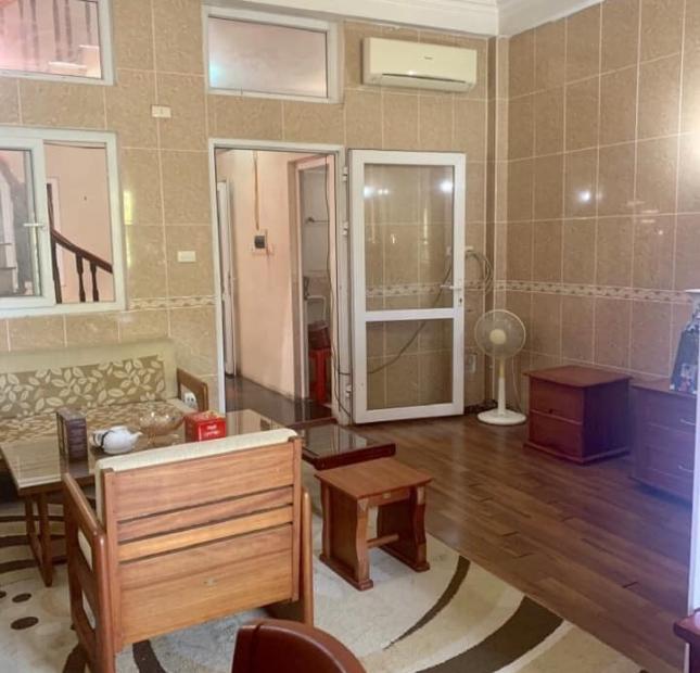 Bán nhà 60m2 x 5 tầng phố Lạc Long Quân quận Tây Hồ giá 7,8 tỷ. Ngõ nông ,rộng thoáng cách ô tô đỗ 10m