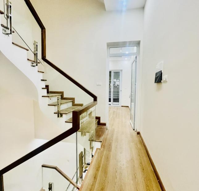 5.29 TỶ X 50M – NHÀ ĐẸP ĐỘI CẤN – 4 PN KHÉP KÍN – NGÕ THOÁNG RỘNG – SỔ VUÔNG VẮN – Ở NGAY