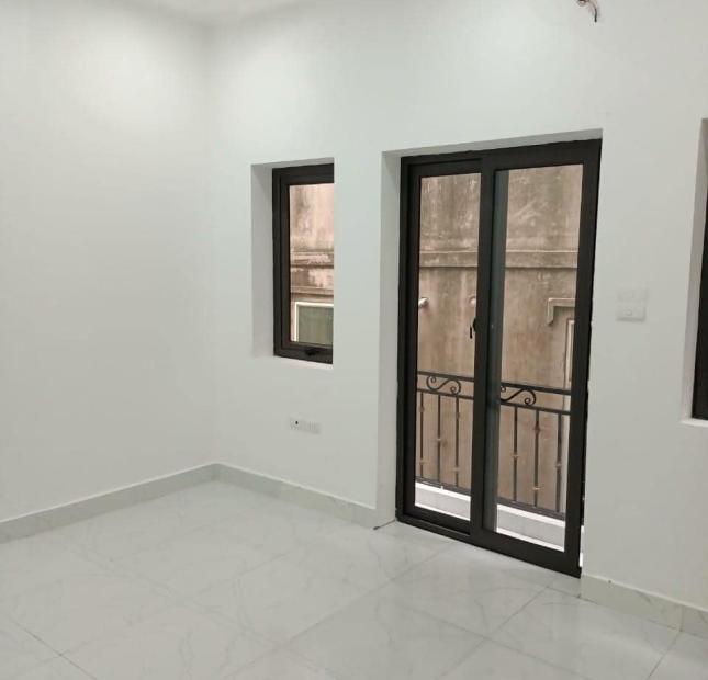 Nhà đẹp long lanh đầu ngõ Trương Định, giá 4.8 tỷ, 32m2x5T, ở luôn, ẢNH THẬT