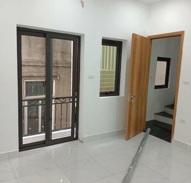 Nhà đẹp long lanh đầu ngõ Trương Định, giá 4.8 tỷ, 32m2x5T, ở luôn, ẢNH THẬT
