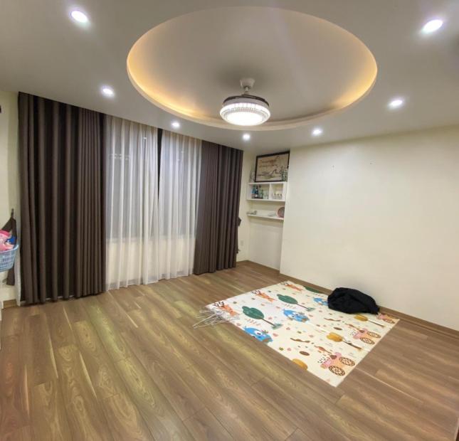 Cho Thuê nhà mặt đường Hạ Lý , Hồng Bàng , Hải Phòng . Phù hợp ở , làm Văn Phòng , kinh doanh Spa ...