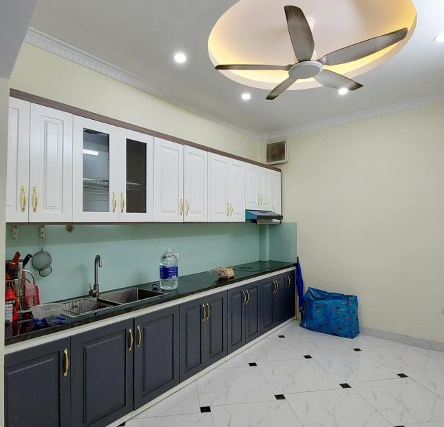 Siêu phẩm nhà ngõ Trương Định, giá 4.15 tỷ, 37m2x5T, đẹp long lanh ẢNH THẬT 