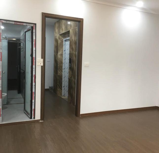 Thiện chí bán nhà ngõ Phúc Xá, giá 4 tỷ, 45m2x4T, ô tô đỗ 