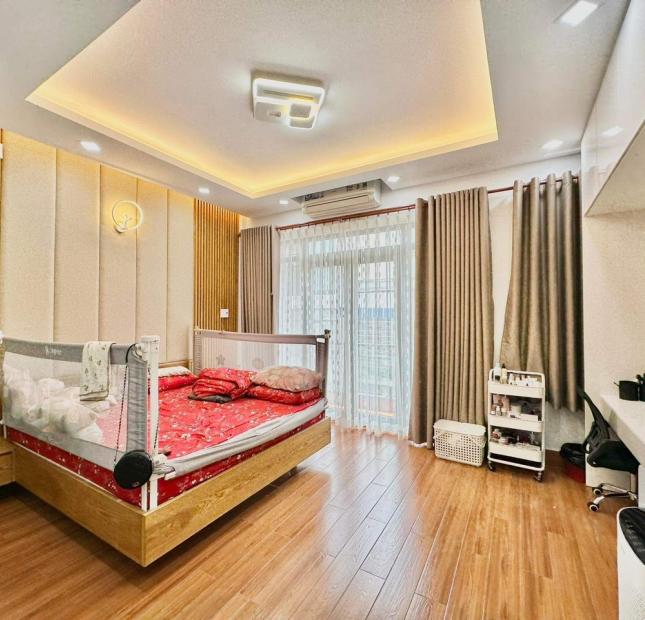 Bán gấp VTKD 8m Thoại Ngọc Hầu quận Tân Phú 5 x 15 -5T BTCT - 11 tỷ TL