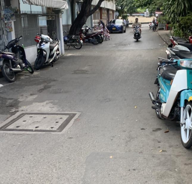 BÁN NHÀ 3 TẦNG BTCT , XE HƠI ĐỖ CỬA ,  6.6 TỶ
