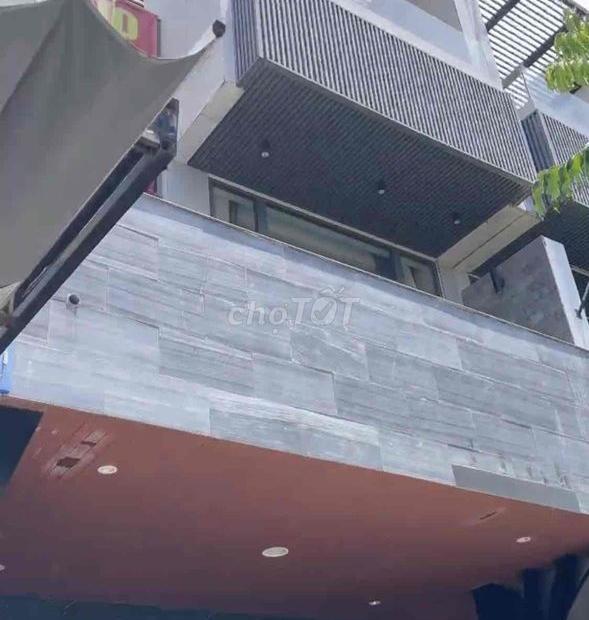 Nhà MT Ngô Quyền 3 tầng dt 100m2 giá Sụp Hầm Vừa ở Vừa KInh Doanh