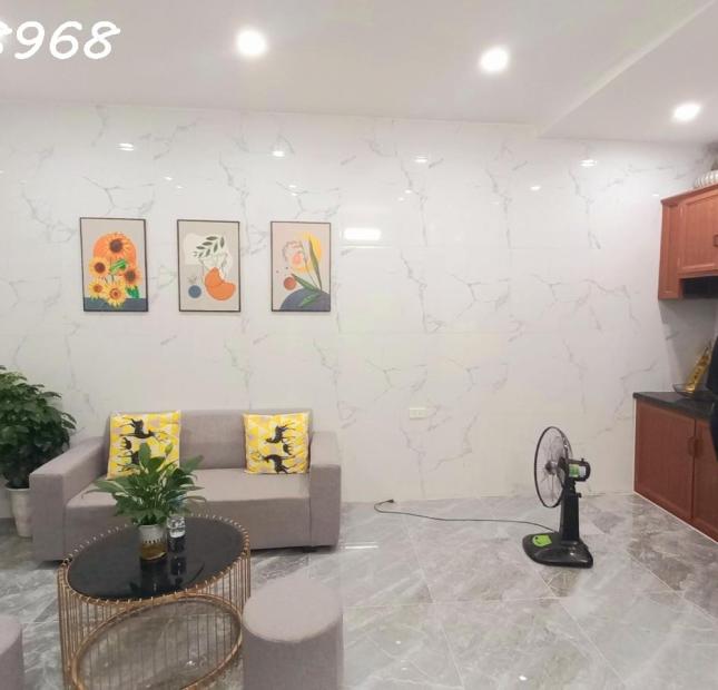 BÁN NHÀ TÔN ĐỨC THẮNG, 30m2x 4T, MT4.6m, Ô TÔ ĐỖ CỔNG, LÔ GÓC, KINH DOANH, CHỈ NHỈNH 2 TỶ