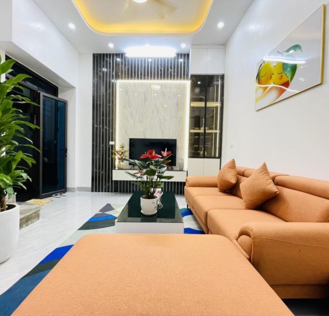 NGÕ 190 NGUYỄN TRÃI - NHÀ ĐẸP 4 TẦNG - MT 5.3M2 - VUÔNG ĐẸP - NHỈNH 3 TỶ