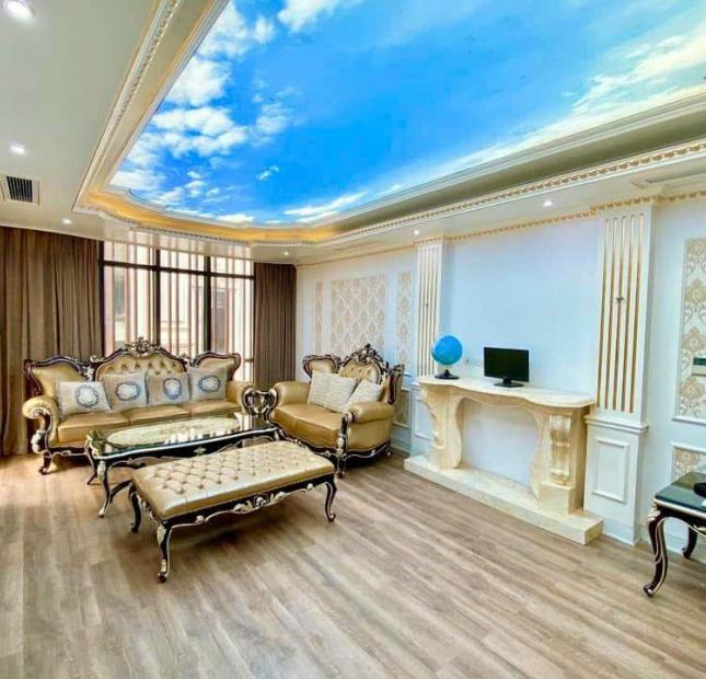 BIỆT THỰ SÂN VƯỜN KHU ĐTM DỊCH VỌNG - VỊ TRÍ SIÊU VIP - TẶNG FULL NỘI THẤT NHẬP KHẨU CAO CẤP.
