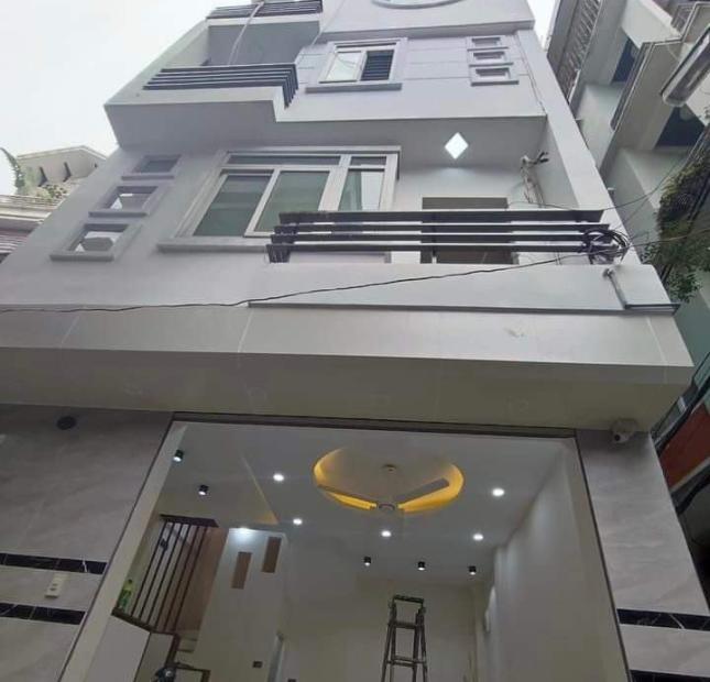 Bán nhà Thanh Xuân, ngõ thông tứ tung, tiện ích bao la, thiết kế hợp lý, 3,3 tỷ.